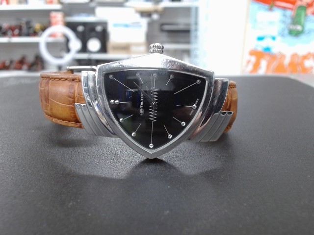 Montre hamilton ventura leather band