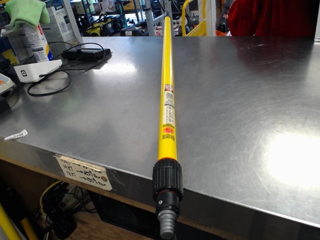 Pole jaune extensible 4-8ft