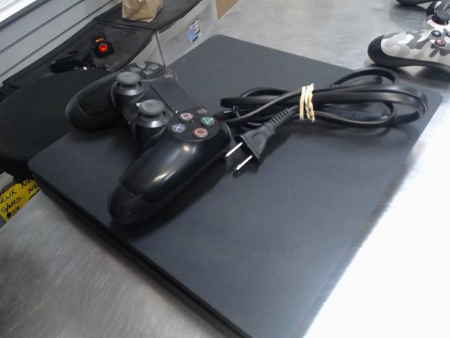 Playstation 4 + man + fil 1to