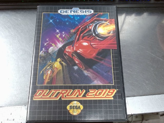Outrun 2019 complet+boite+livret