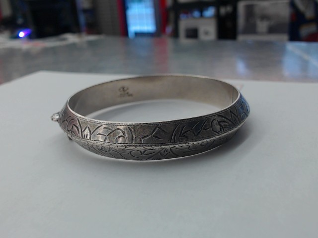 Bracelet solid motif