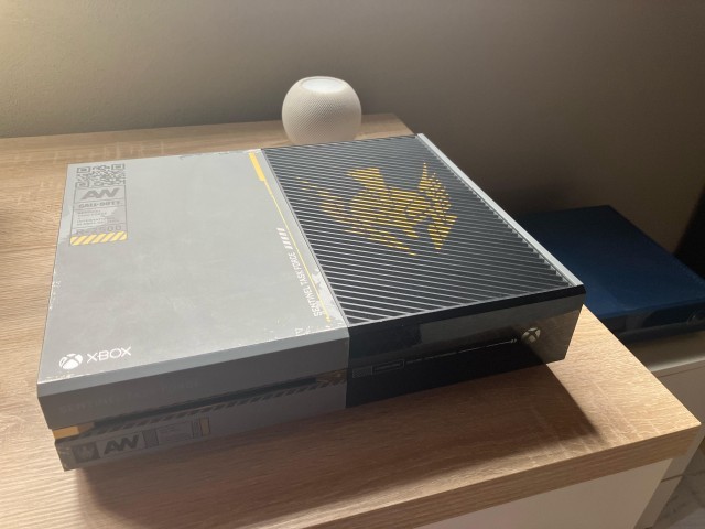 Xbox one console  r-2500 call of duty