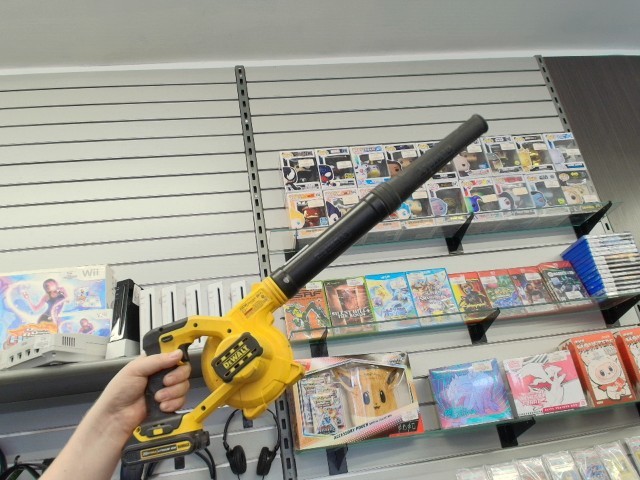 Blower a feuilles dewalt