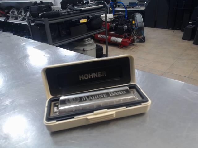Harmonica+boitier