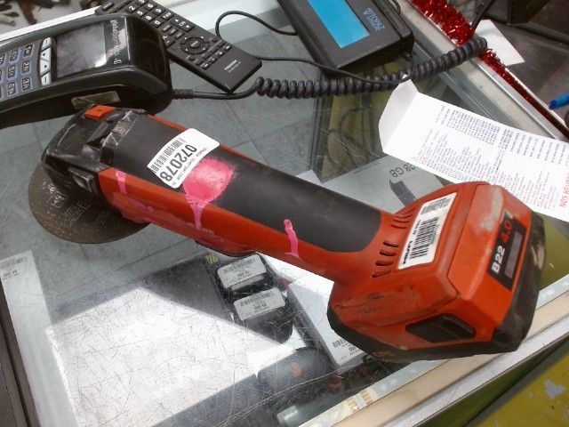 Grinder hilti avec peinture rose