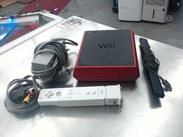 Wii rouge avec tout les fils