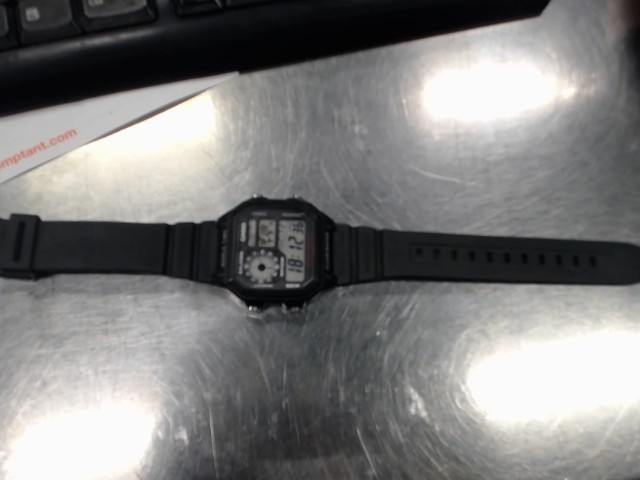 Montre casio illuminator