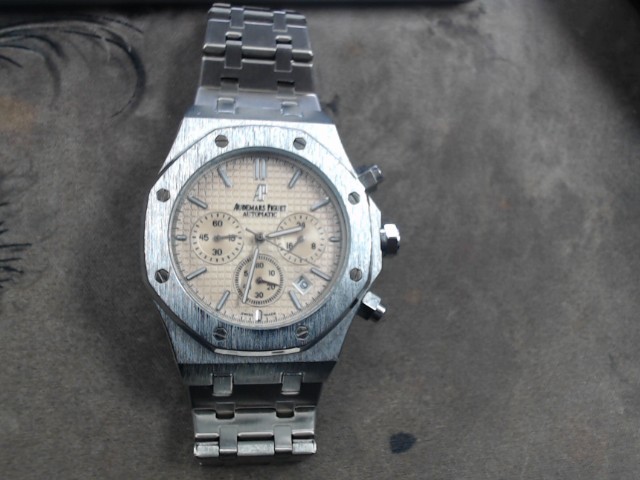 Montre fausse audemars piguet argent