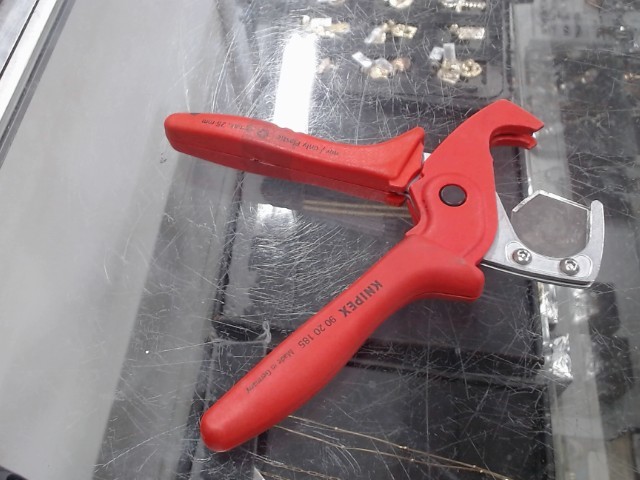 Paire de cutter a tuyaux manuel