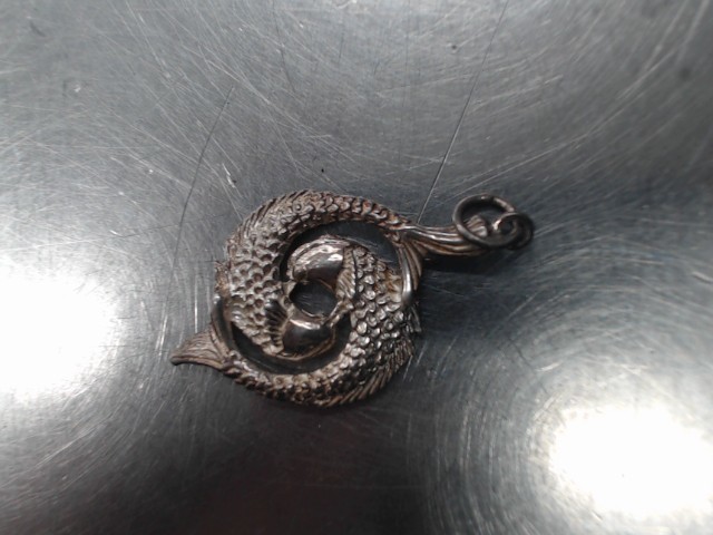 Pendentif poisson argent