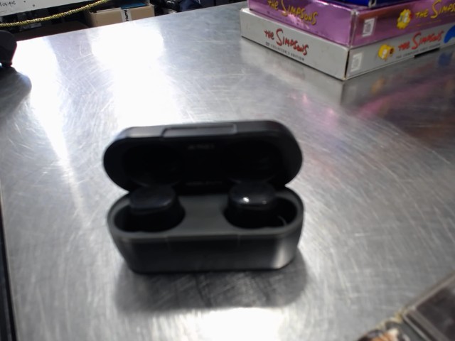 Used skullcandy earbuds