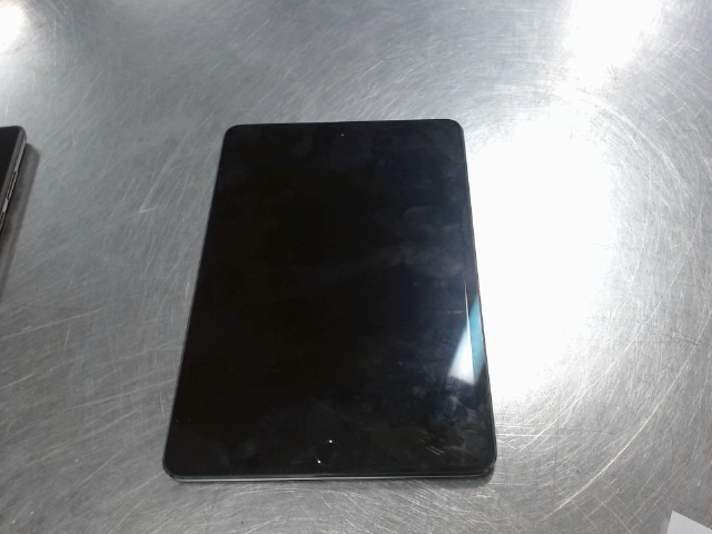 Ipad mini 4 gris taches sur le back