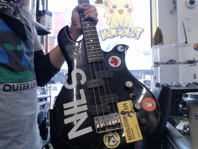 Bc rich eagle bass+soft case