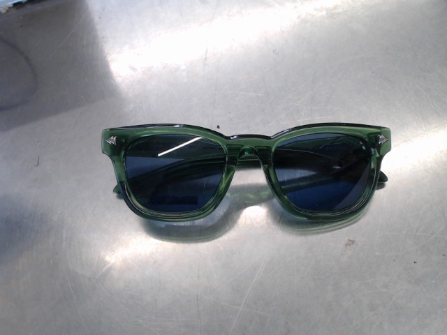 Press horses bottle green