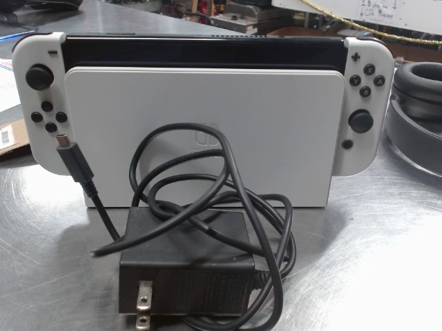 Console switch oled blanche
