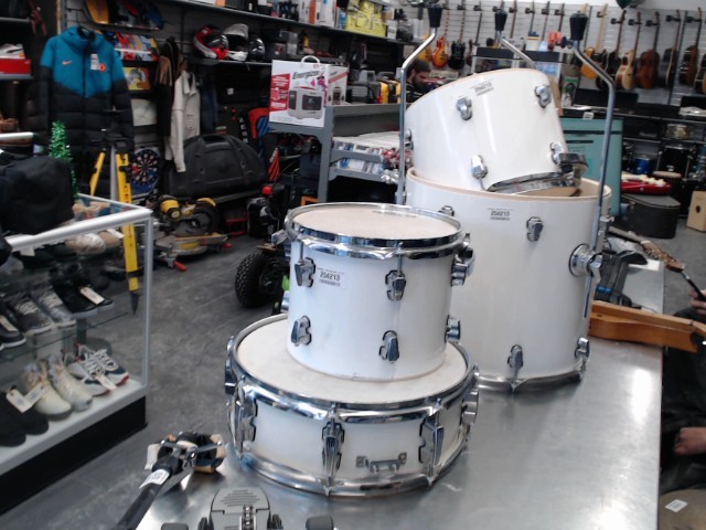 3 toms ludwig element