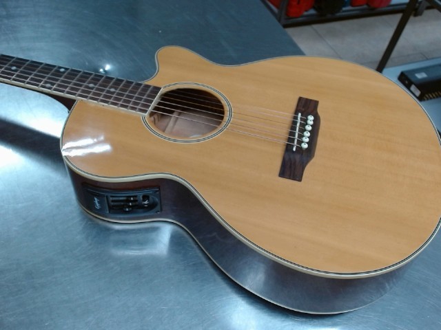 Guitare accoustic elec ds case mou