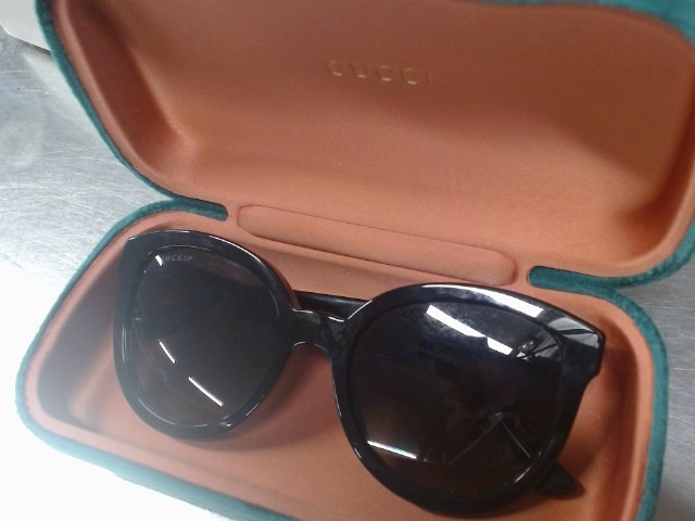 Gucci sunglasses womens green case