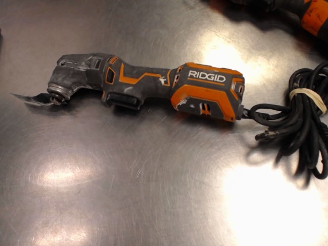 Multi-tool ridgid dans sac