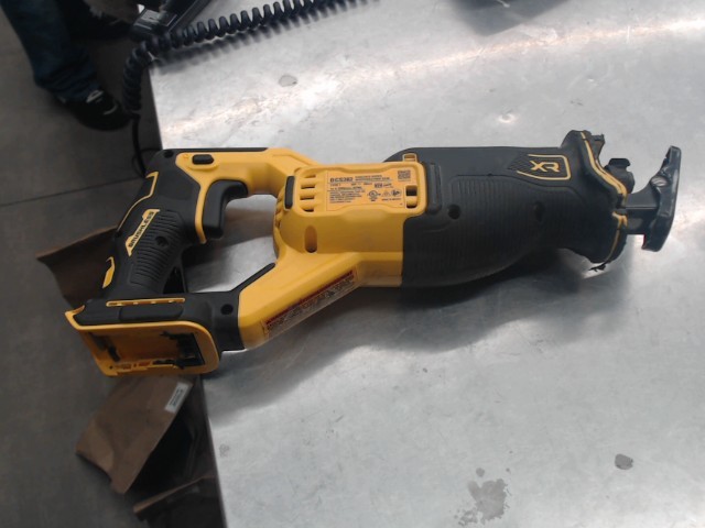 Reciprocating saw 18v
