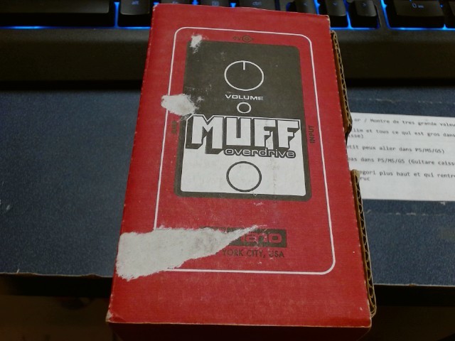 Pedale guitar muff overdrive in box