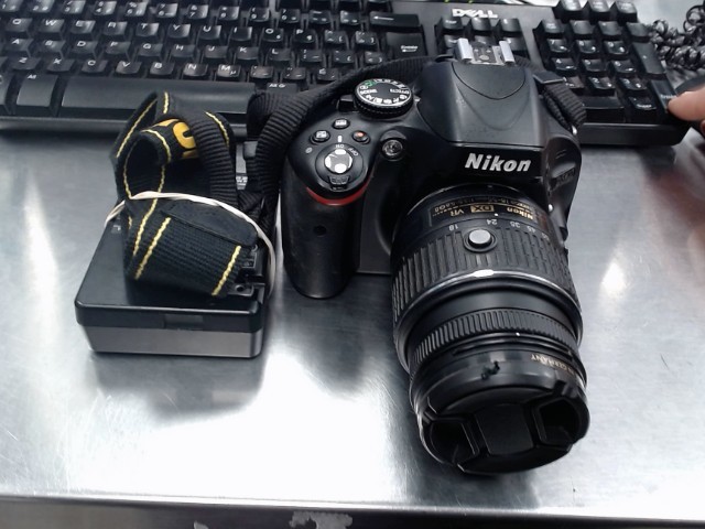 Camera nikon d5100 avec lentille 18mm-55