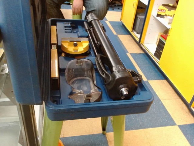 Niveau lazer avec trpied en boite