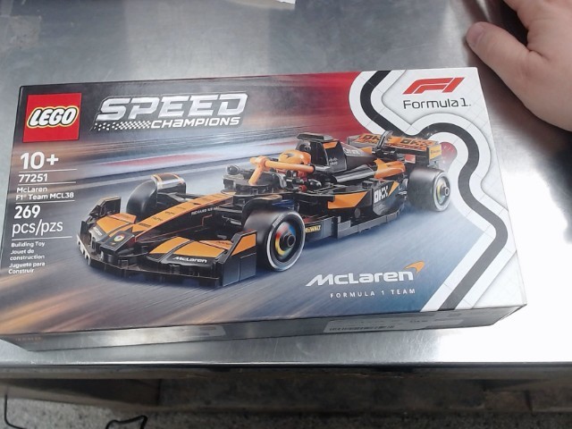 Mclaren f1 team mcl38