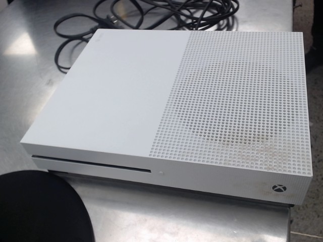 Xbox one blanche 350 gb +cable no contr