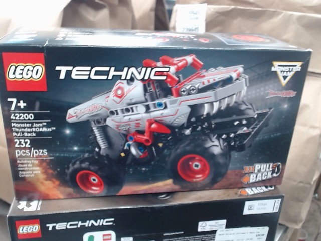 Monsterjam thunderoarus pull back