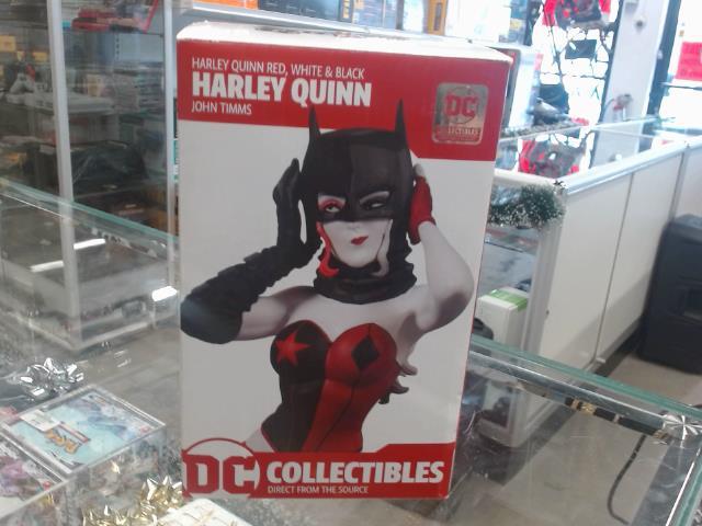 Harley quinn figurine dc