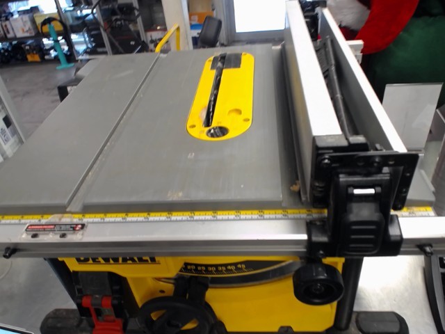 Banc de scie dewalt +guard