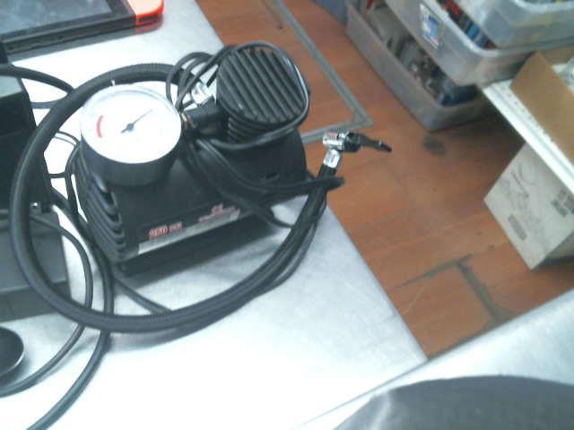 Compresseur 250 psi 12 volts