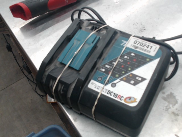 Chargeur makita 18v