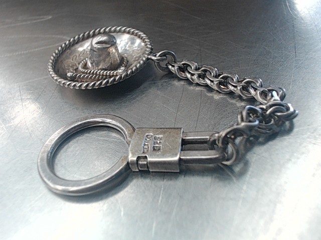 Porte cle en sombrero en argent