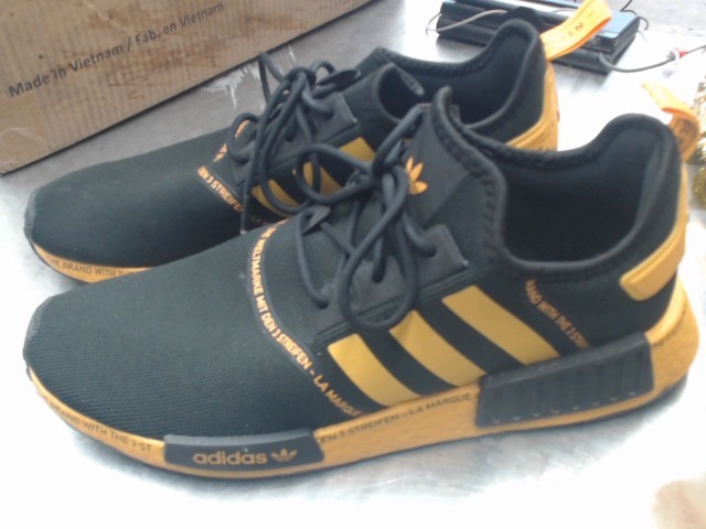 Adidad shoes size 11.5 no box
