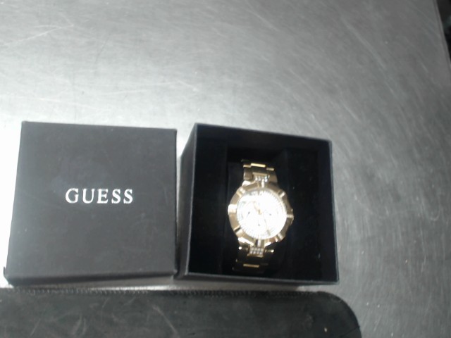Montre guess avec boite