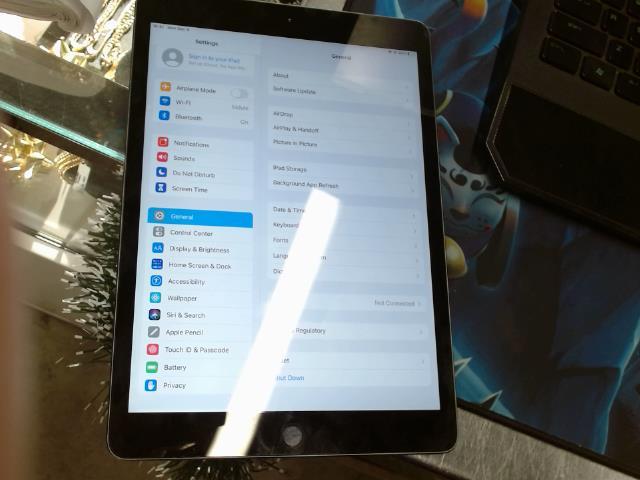 Ipad air 8th generation 32gb