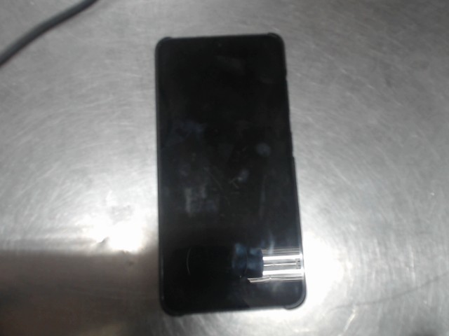 Tlphone cellulaire 128gb no chrg/case