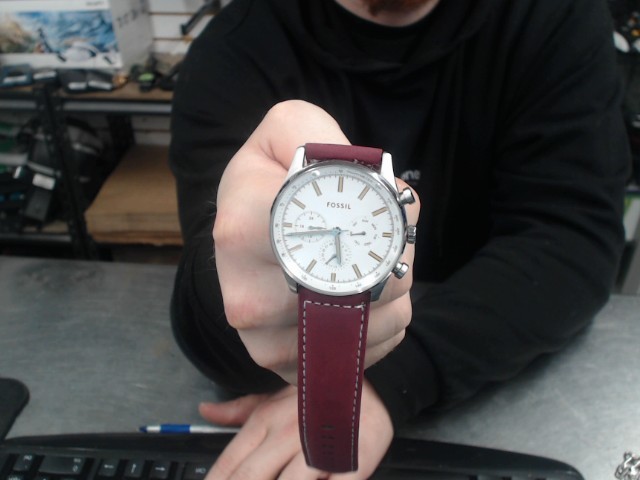 Montre fossil bracelet rouge