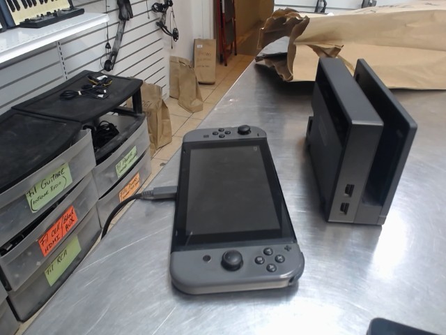 Switch + man + charg + dock