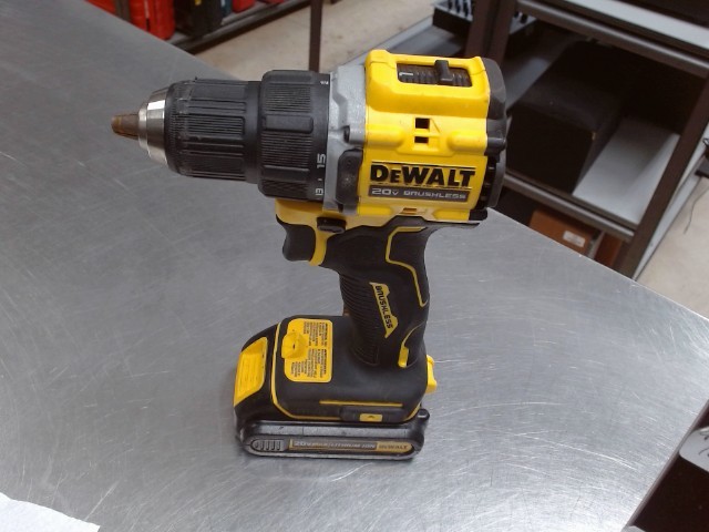 Drill sans fil dewalt av batterie