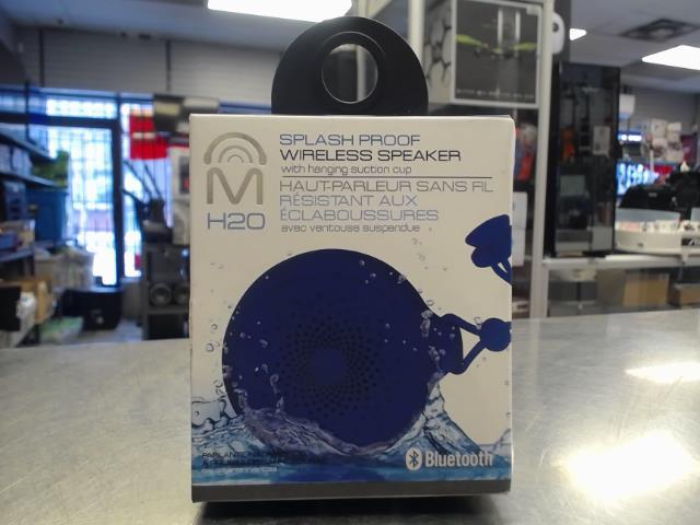 Speaker  splash proof in box