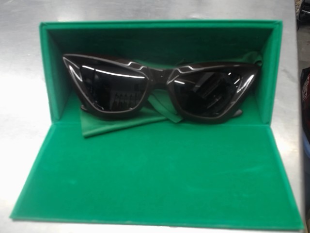 Botega venetta sunglasses in box reactiv