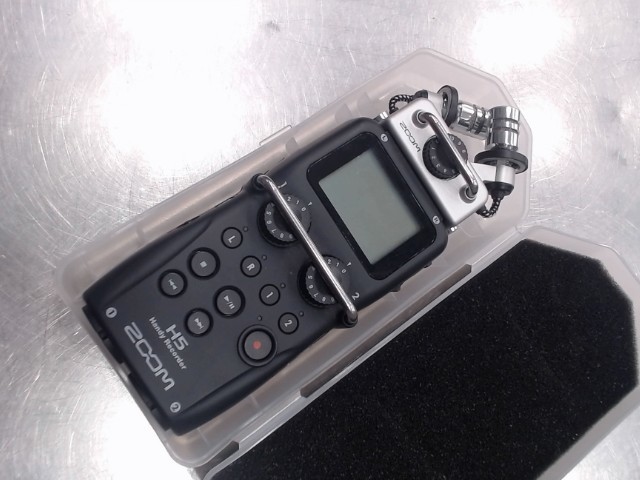 Micro enregistreur+etui