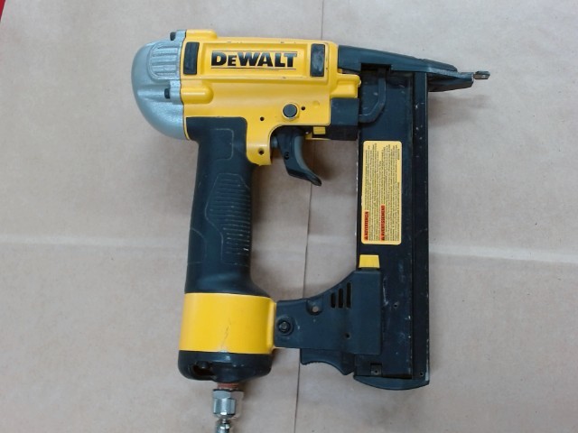 Agrafeuse de finition calibre 18