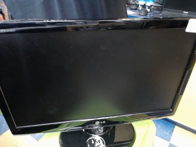 Moniteur lg 20pouce with cable