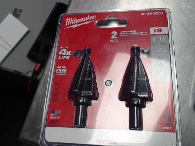 Foret etage sans blocage miwaukee neuf