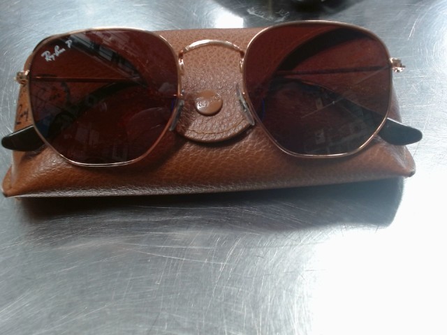 Lunettes de soleil rayban burgundy lens