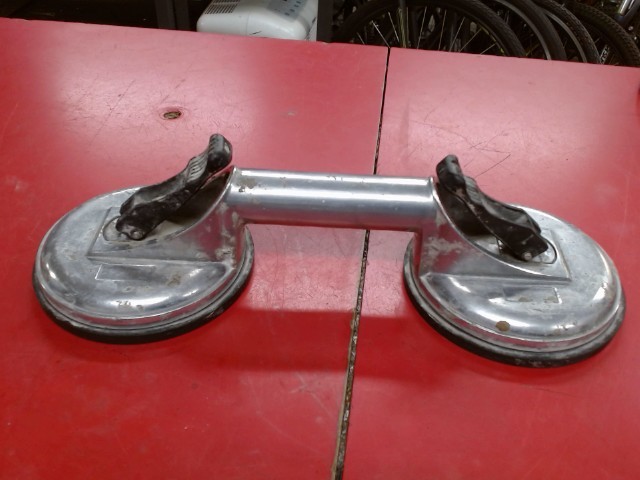 Ventouse pour debosseleur double